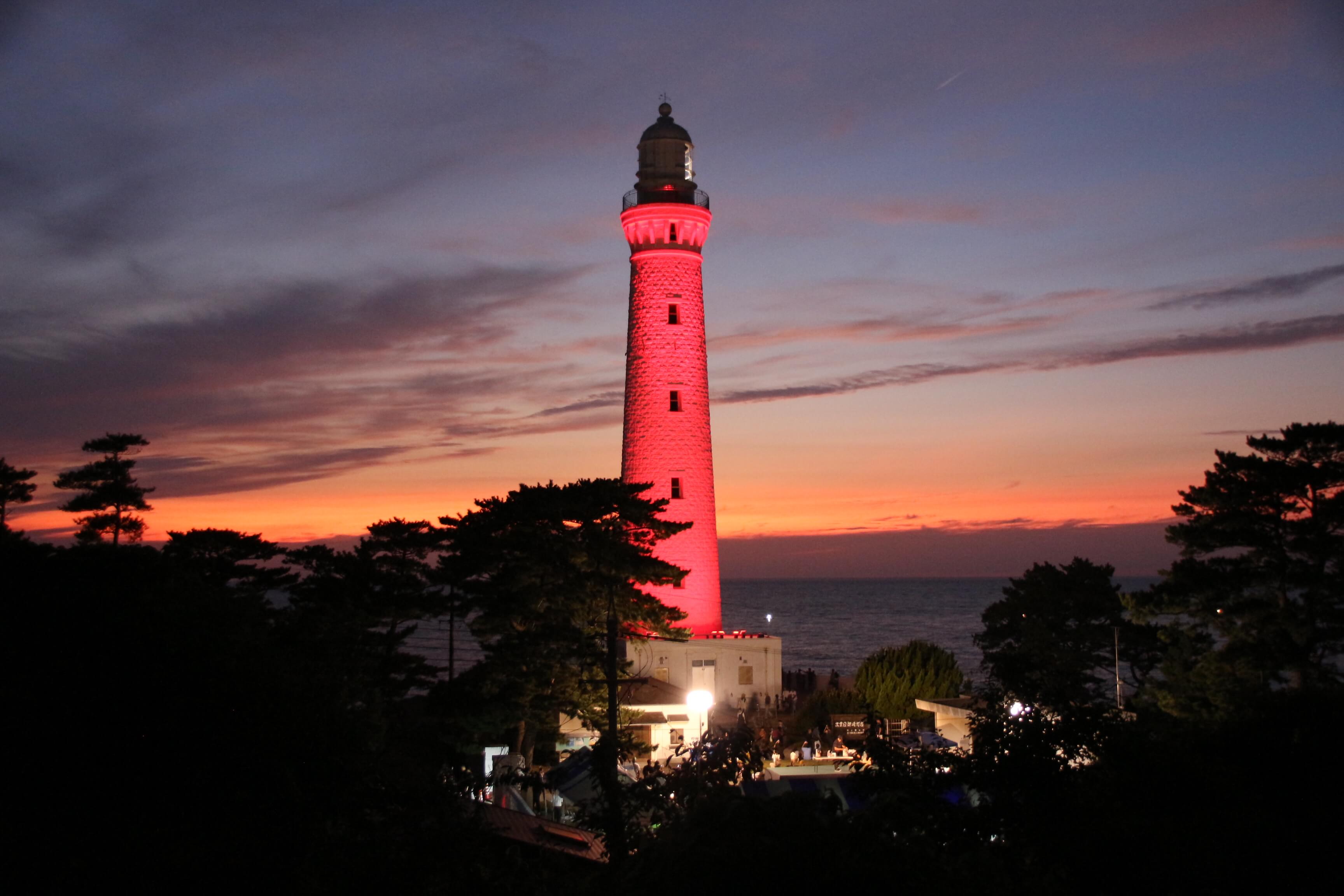 みさきナイトフェスタ」春、夏、秋の実施で、縁結びの聖地の「恋する