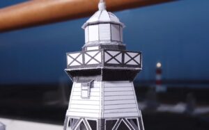 「明治期に灯台がなければ北海道の発展はなかった」ペーパークラフトに託した灯台への思い【北海道石狩市　石狩灯台】