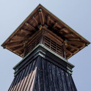 現役最古の木造灯台が160メートル対岸に移設、8カ月ぶりに再点灯【兵庫県西宮市　今津灯台】