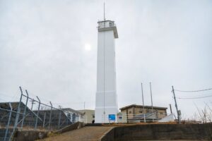 石川県の灯台とサラブレッドに会いに──作家・馳星周さんが綴る紀行エッセイのご紹介